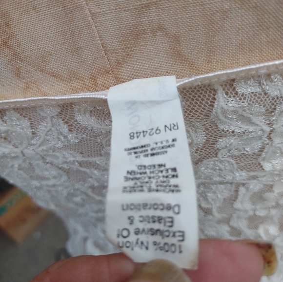 Wonderline Lace lingerie top  ONLY large - Picture 2 of 8